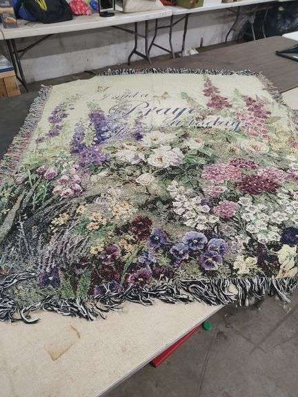 BUTTERFLY PARADISE WITH VERSE THROW 50X60