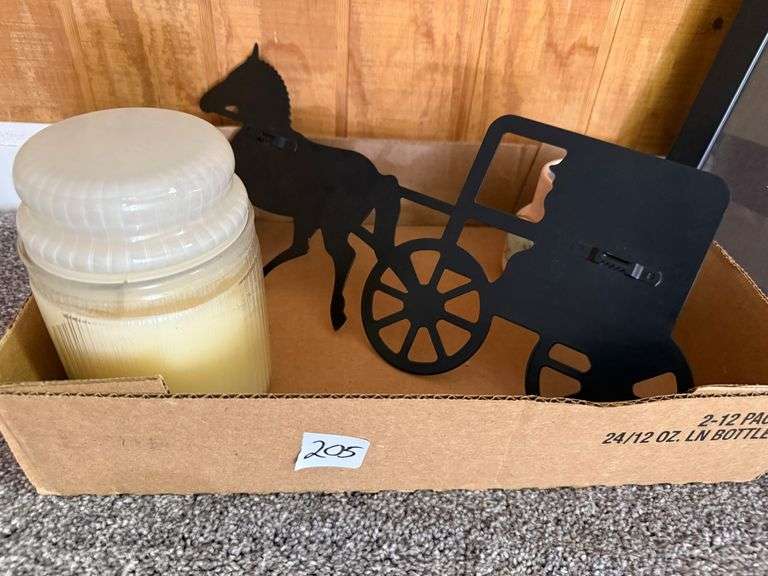 Decorative Metal Art Wagon and Horse with Candle image