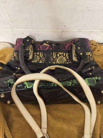 BAG OF PURSES
