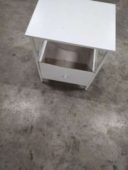 1 DRAWER SIDE TABLE - 18X14X22