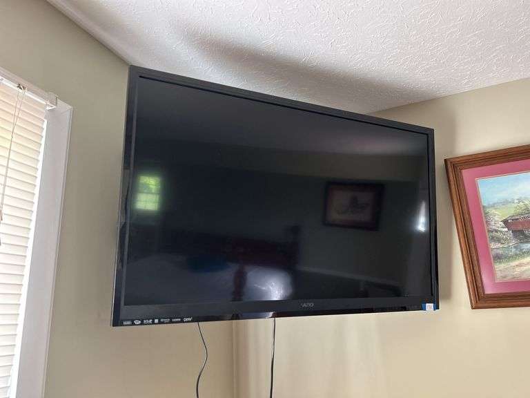 Vizio E500AR 50" 1080p HDTV with Remote image