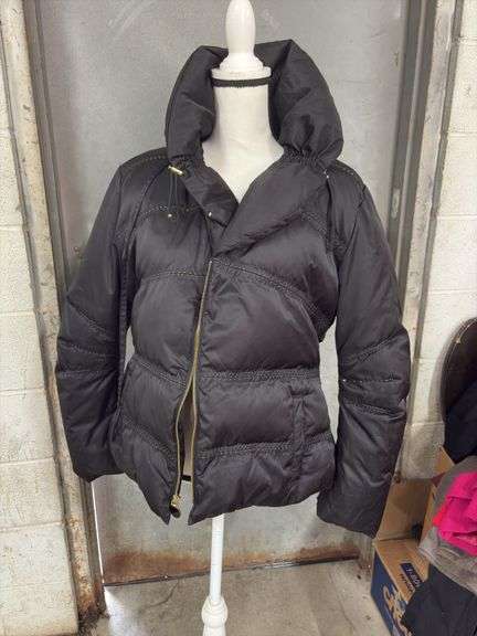 WOMENS- TAHARI- PUFFER COAT WITH HOOD- SIZE M- image