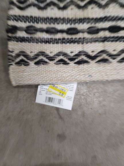 THRESHOLD MULTI COLOR AREA RUG - 2 FT X 7 FT