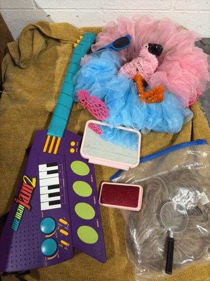 BOX OF KID TOY, WREATH, AND MISC image