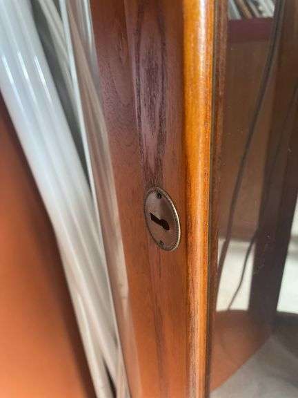 Curved Glass Display Cabinet with Key