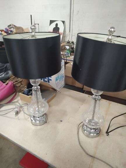 2 TABLE LAMPS WITH SHADES - 26 INCHES TALL