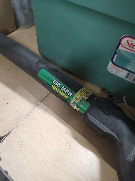 WEED EATER GAS BLOWER - NEEDS PULL CORD PUT BACK AND MISSING GAS LID