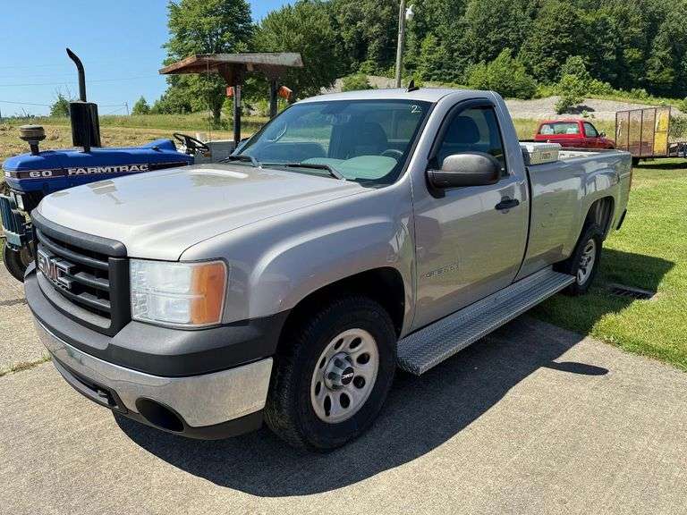 2008 GMC SIERRA PICKUP