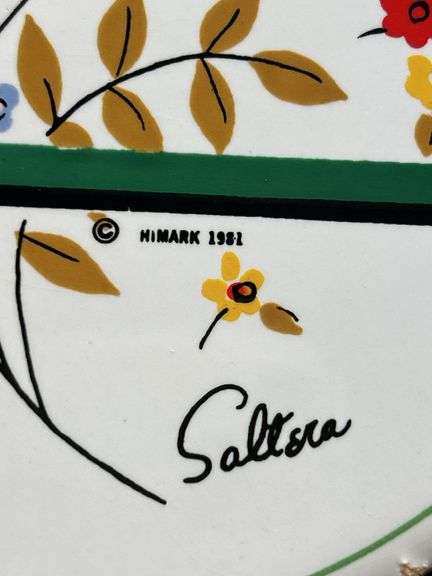 Saltora 1981 Floral Cheese Dome and Wood Base