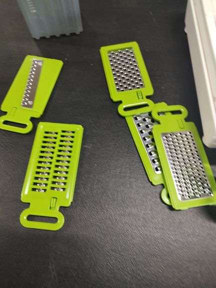SLICER GRATER WITH ATTACHMENTS