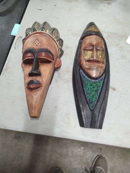 2 HANDCRAFTED AFRICAN WOOD WALL HANGING MASK