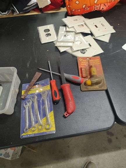 TOOLS - LIGHT SWITCH AND OUTLET COVERS image