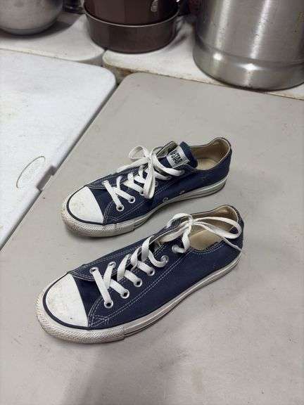 MENS- CONVERSE- SIZE 7- image