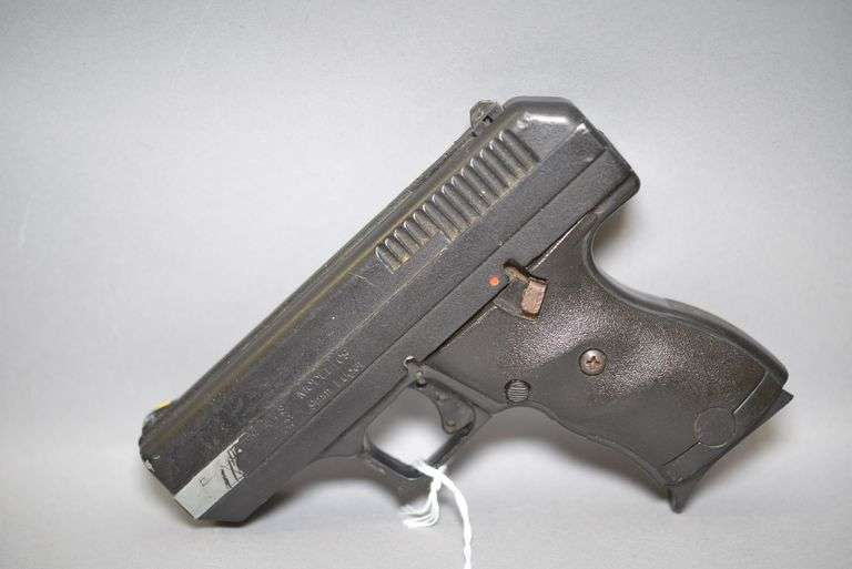 Hi-Point C9 Pistol In 9MM Luger Caliber, has safety on left rear of slide, adjustable sights, one single stack magazine, about good condition, no box or book, SN-P1409435.