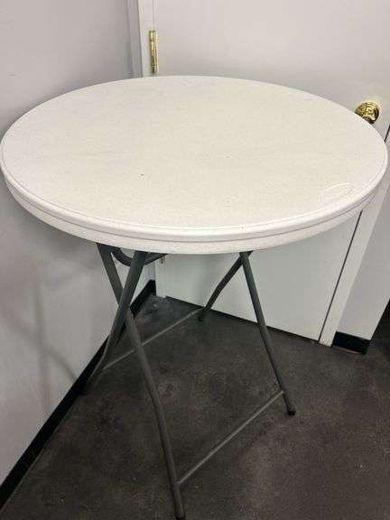 Round Folding Table