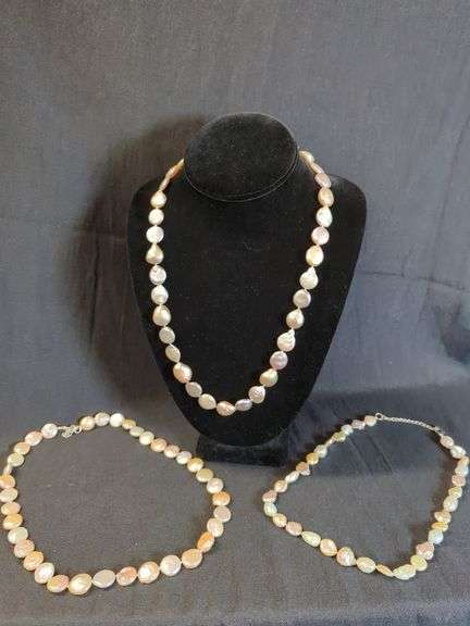 Lot of 3 Freshwater Pearl Necklaces image