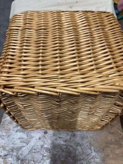 NICE LARGE BASKET