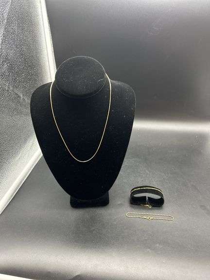 Necklace and Bracelet Lot image