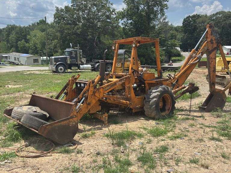 Case 580B Backhoe Loader
