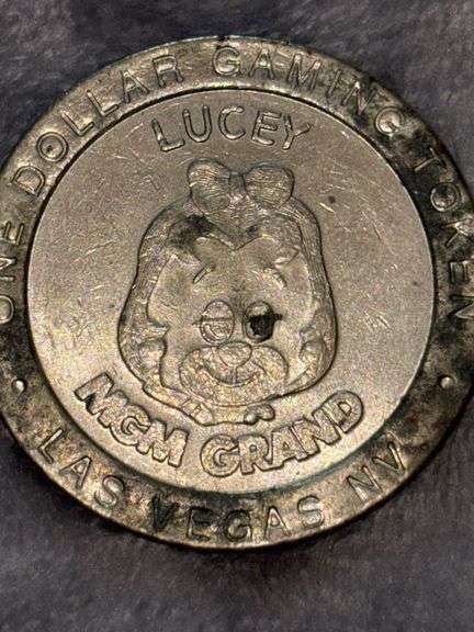 MGM GRAND CASINO VINTAGE 1 DOLLAR GAMING TOKEN image