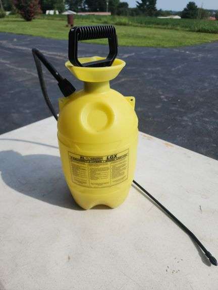 RL Flo-Master LGX 2 Gallon Sprayer image
