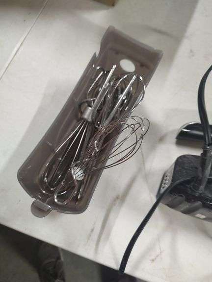 HAMILTON BEACH HAND MIXER WITH ATTACHMENTS