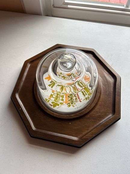 Goodwood Cheese Tray with Dome image