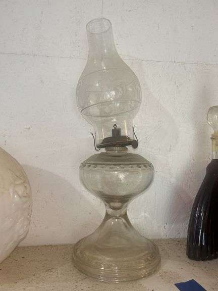 Vintage-Style Clear Glass Oil Lamp image