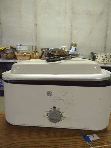 GE 18-Quart Roaster Oven and Cookware Lot