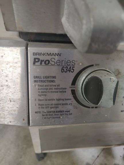 BRINKMAN PRO SERIES 6345 STAINLESS GRILL WITH TANK