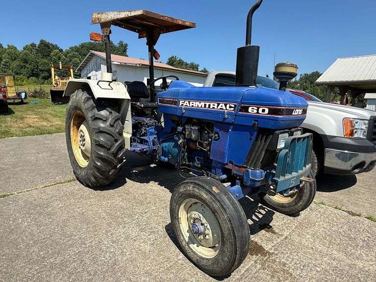 LONG FARMTRAC 60 TRACTOR
