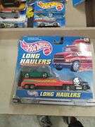 LOT OF HOT WHEELS