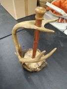DEER ANTLER PAPER TOWEL HOLDER WITH SALT AND PEPPER HOLDER AND COASTER