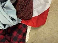 Assorted Textiles & Comforter Set