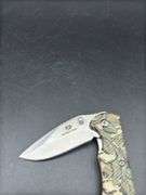 Gerber and Mossy Oak Knives