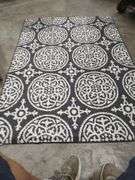 THRESHOLD GRAY MEDALLION AREA RUG - 4 FT X 5 FT 6 INCH
