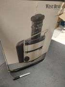WEST BEND 800 WATT JUICER