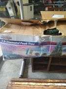 HOLIDAY SHOWTIME 7 FT DIAMOND PEAK LED CHRISTMAS TREE