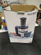 WEST BEND 800 WATT JUICER