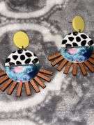 TWO PAIRS OF EARRINGS