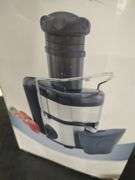 WEST BEND 800 WATT JUICER