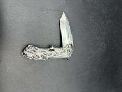 3 Pocket Knives: Camillus, Schrade, and Textured Knife