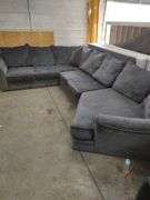 3 PIECE - SECTIONAL COUCH - CHARCOAL GRAY - COUPLE BOARDS LOOSE IN BACK DOES NOT AFFECT SITTING