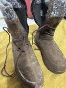 SIZE 9 MEN'S BROWN BOOTS