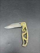 Gerber and Mossy Oak Knives