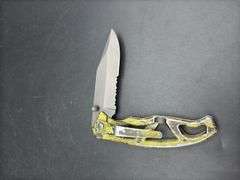 Gerber and Mossy Oak Knives