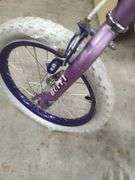 GIRLS 16 INCH HUFFY MAJOR FLIRT BICYCLE WITH TRAINING WHEELS