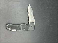 Gerber and Mossy Oak Knives