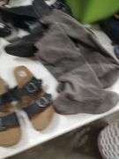 WOMEN'S SHOES MOSTLY SZ 9
