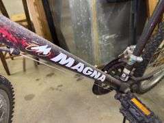 Magna Silver Cady 10 Speed Mountain Bike